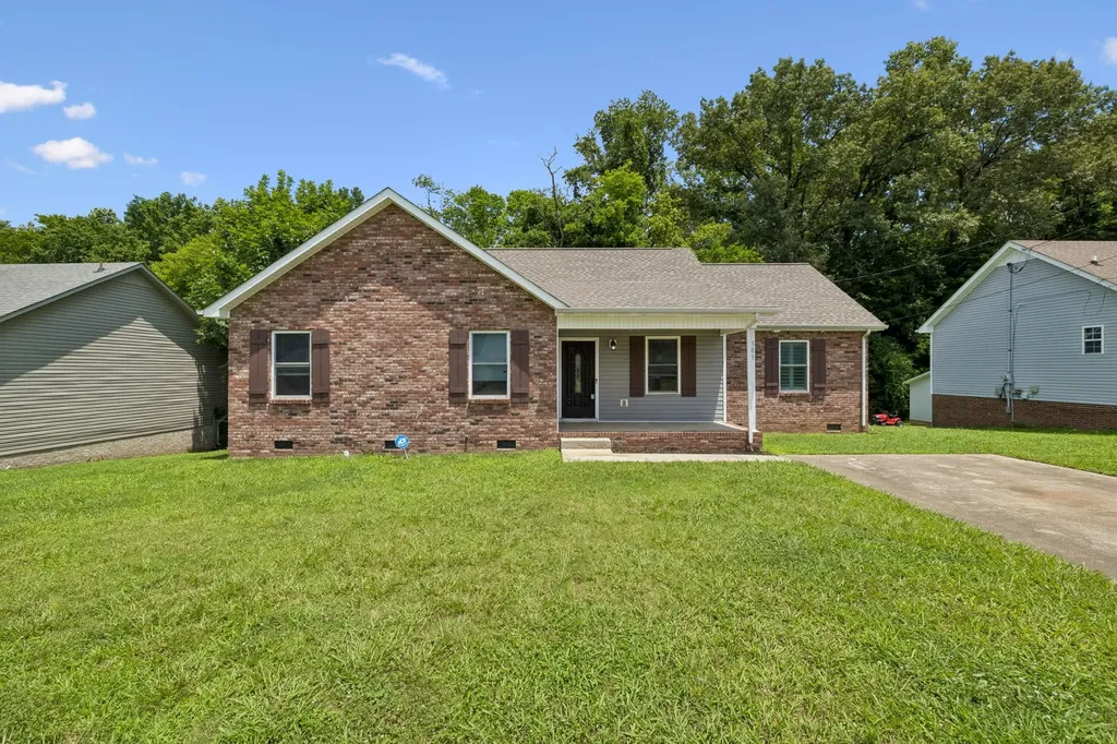 383 Brook Mead Drive Clarksville TN 37042
