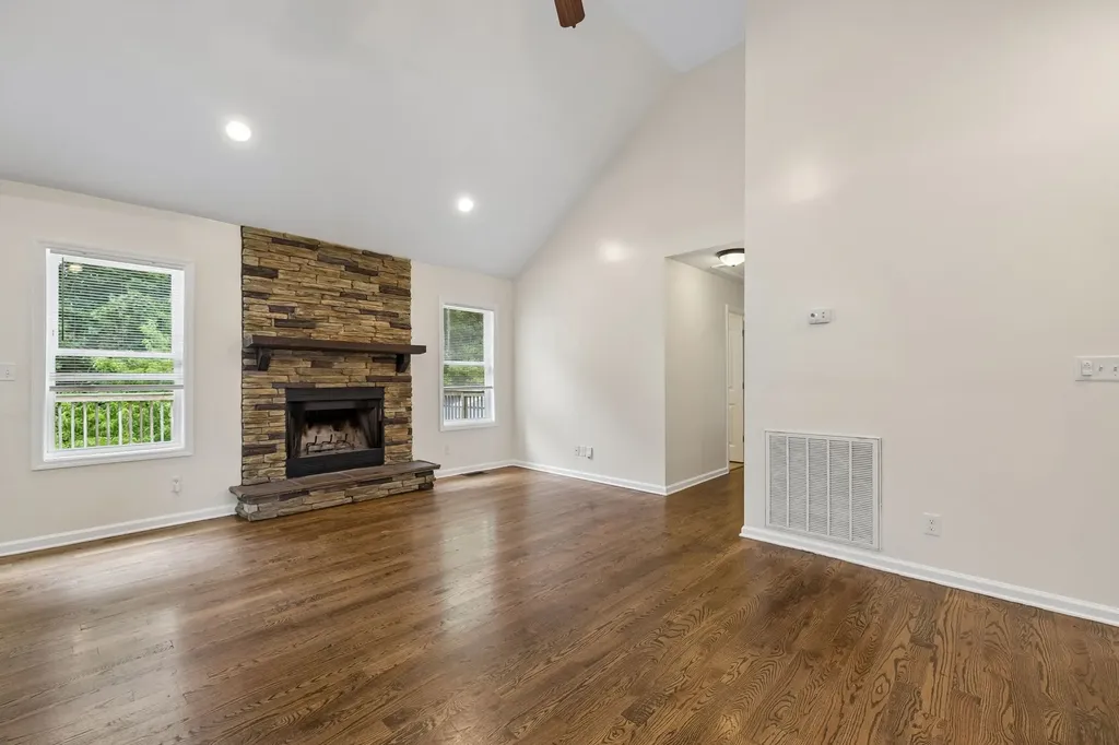 383 Brook Mead Drive Clarksville TN 37042