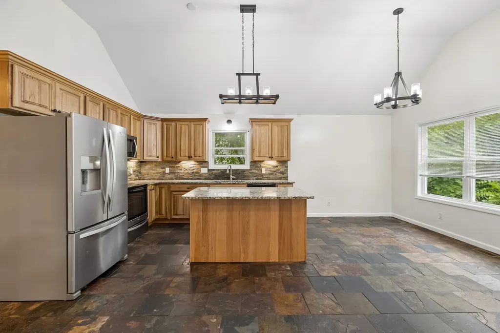 383 Brook Mead Drive Clarksville TN 37042