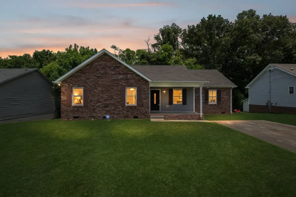 383 Brook Mead Drive Clarksville TN 37042
