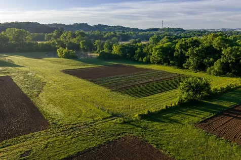 2023 Dr Robertson Road Spring Hill TN 37174