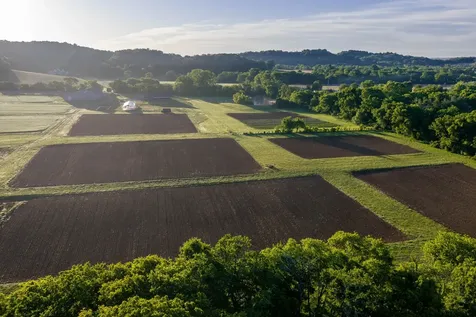 2023 Dr Robertson Road Spring Hill TN 37174
