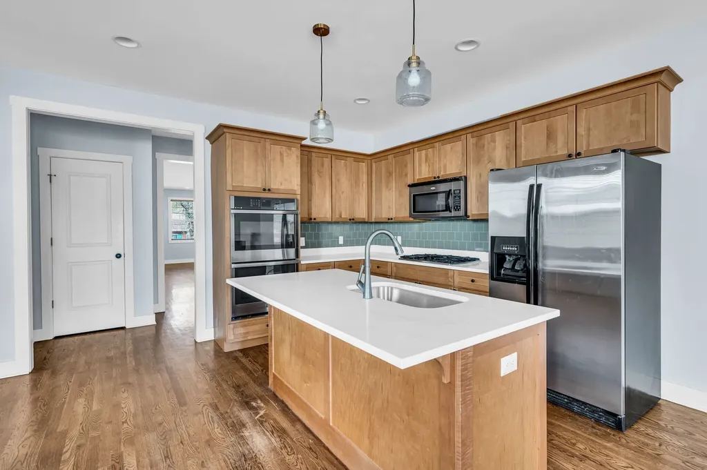 1109B S Douglas Avenue Nashville TN 37204