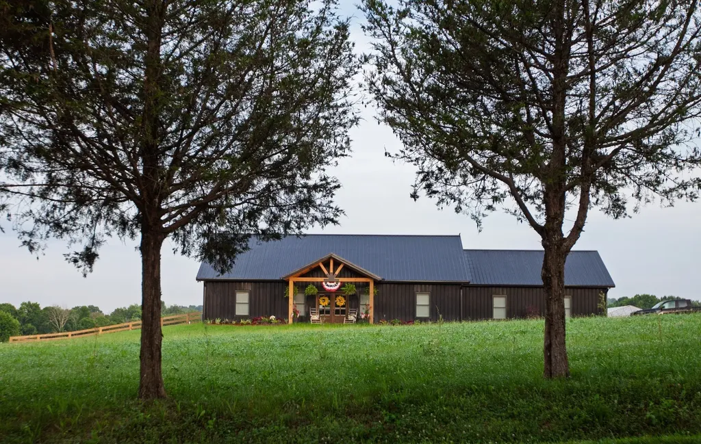 2023 Dr Robertson Road Spring Hill TN 37174