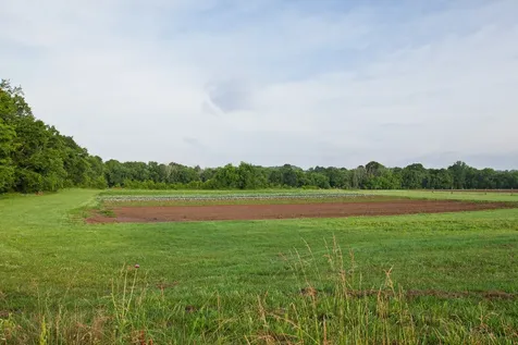 2023 Dr Robertson Road Spring Hill TN 37174