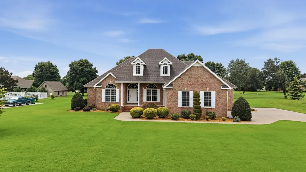 229 Ridgecrest Drive Winchester TN 37398