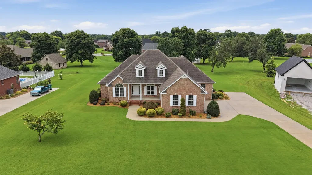 229 Ridgecrest Drive Winchester TN 37398