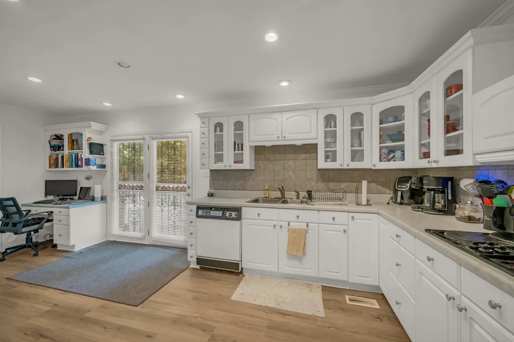 2815 Spencer Mill Road Bon Aqua TN 37025