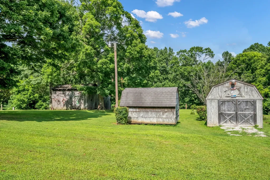 2815 Spencer Mill Road Bon Aqua TN 37025