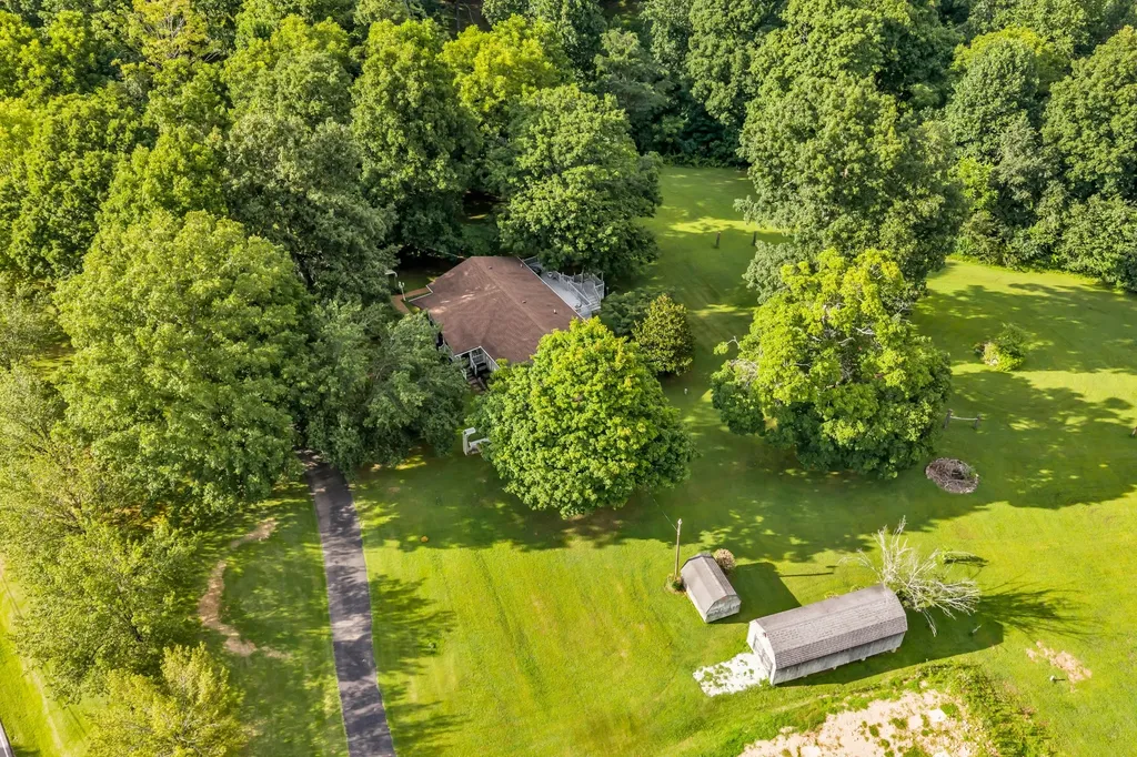2815 Spencer Mill Road Bon Aqua TN 37025