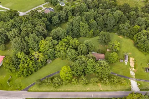 2815 Spencer Mill Road Bon Aqua TN 37025