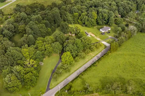 2815 Spencer Mill Road Bon Aqua TN 37025