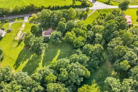 2815 Spencer Mill Road Bon Aqua TN 37025