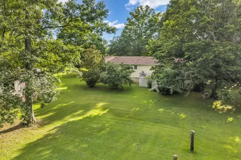2815 Spencer Mill Road Bon Aqua TN 37025