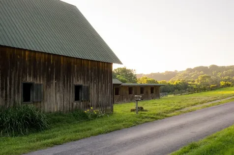 3556 Buford Station Road Lynnville TN 38472