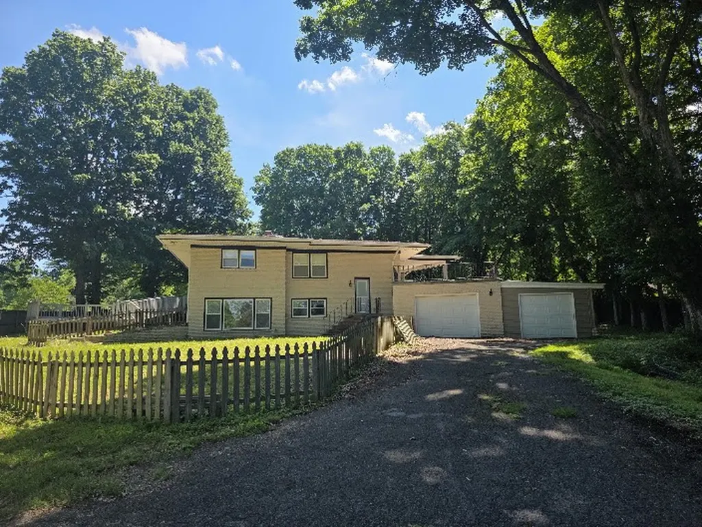 276 E Porters Bluff Road Clarksville TN 37040