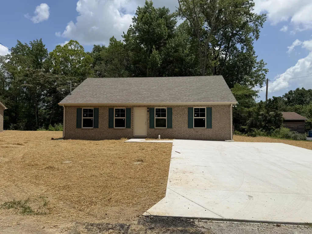 887 Old Bushy Branch Manchester TN 37355