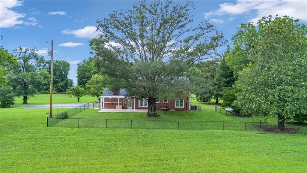 251 Miller Road Hillsboro TN 37342