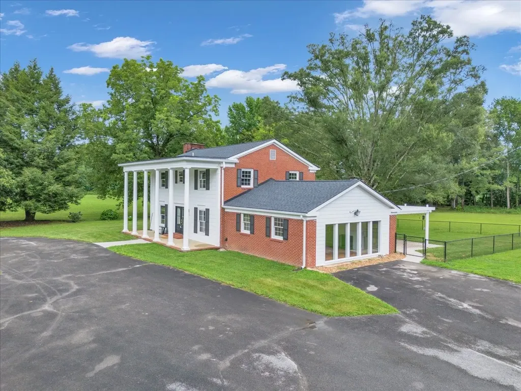 251 Miller Road Hillsboro TN 37342