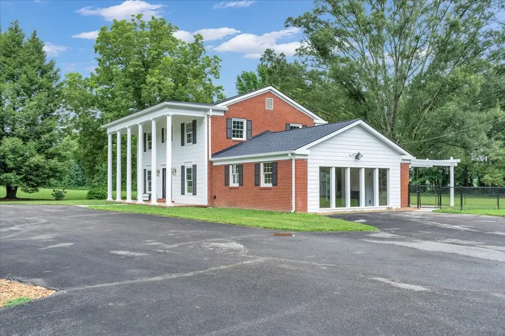 251 Miller Road Hillsboro TN 37342