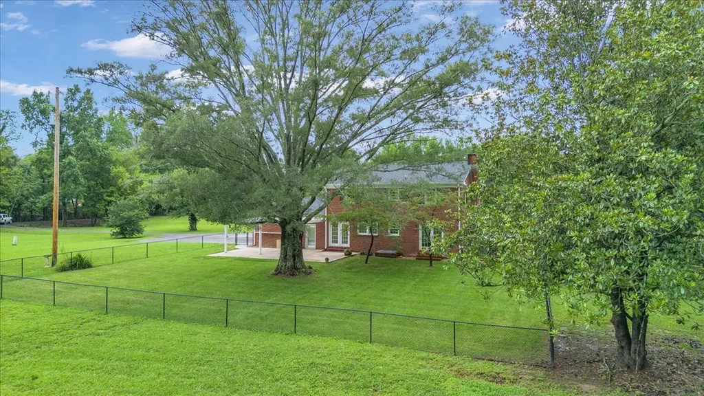 251 Miller Road Hillsboro TN 37342