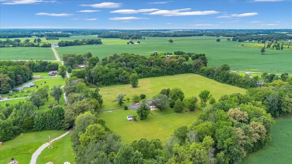 251 Miller Road Hillsboro TN 37342