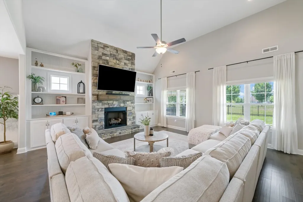 318 Edna May Drive Murfreesboro TN 37128