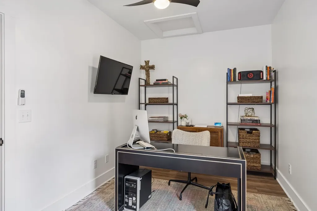 1732B 25th Ave, N Nashville TN 37208
