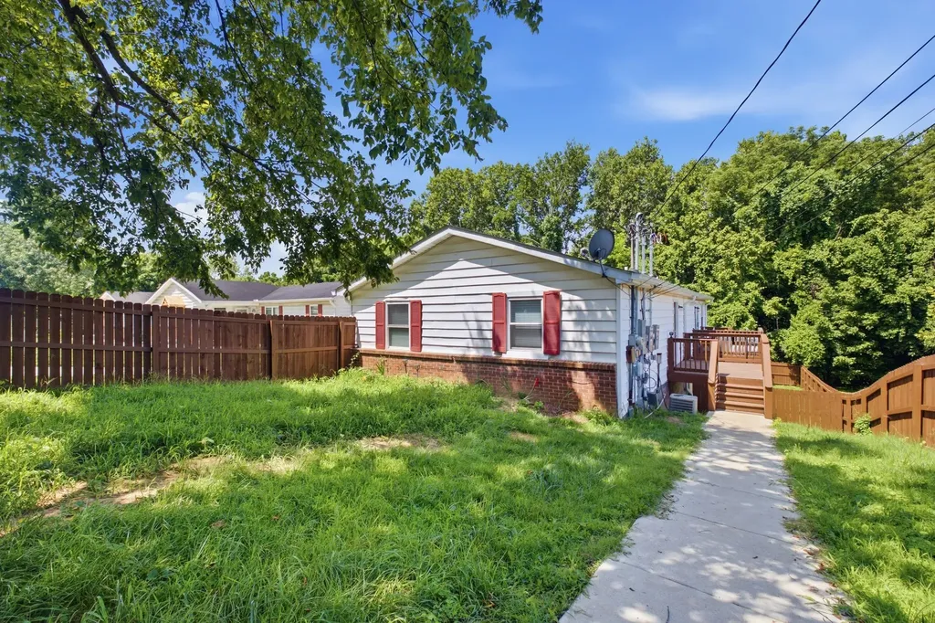 8121 Bonnafair Drive Hermitage TN 37076