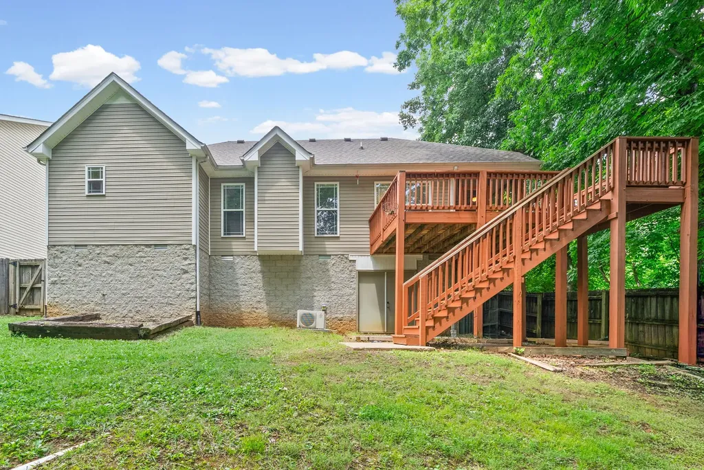 538 Current Road Clarksville TN 37040