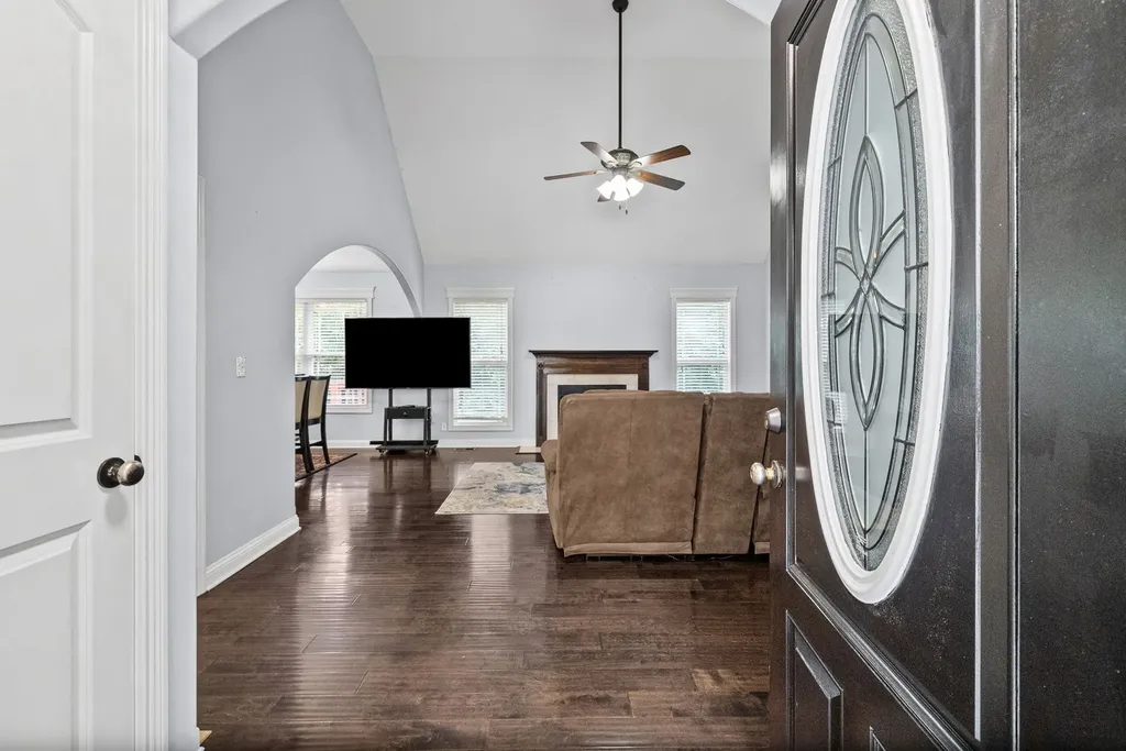 538 Current Road Clarksville TN 37040