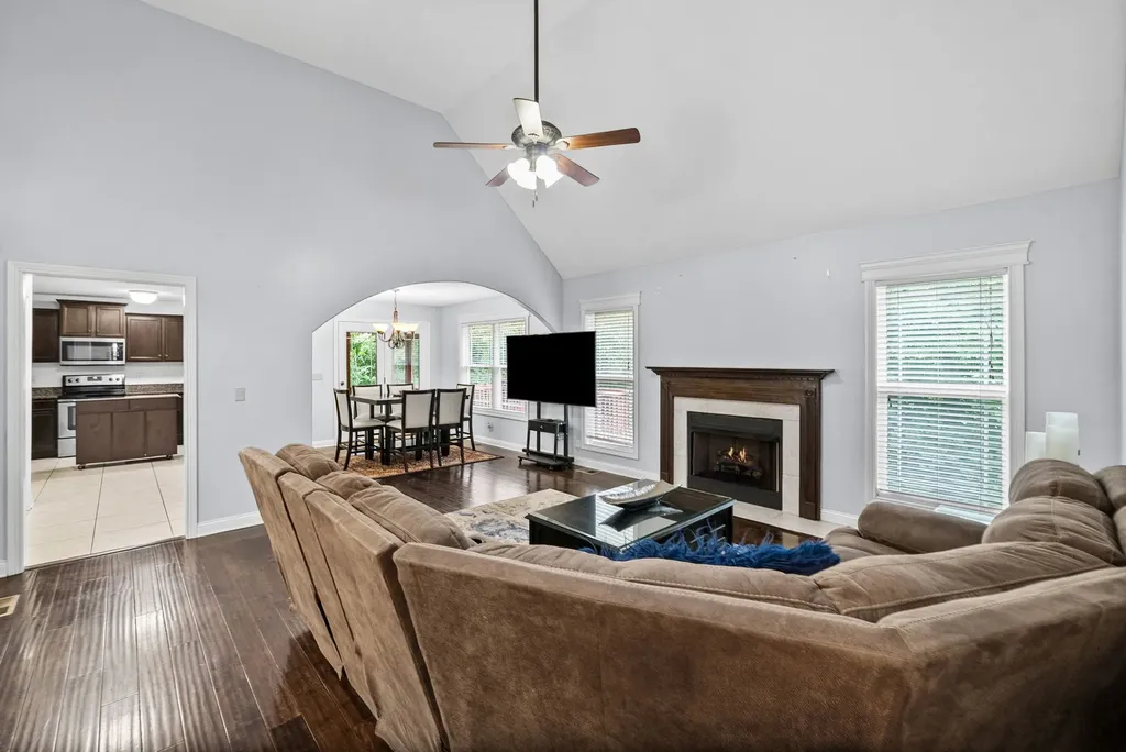 538 Current Road Clarksville TN 37040