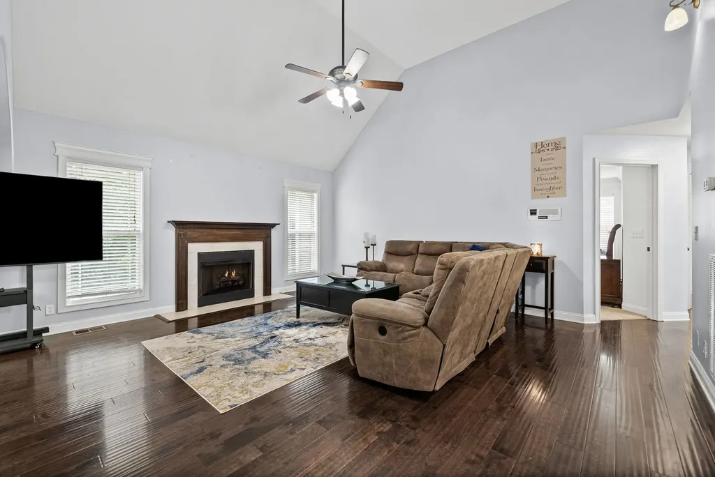 538 Current Road Clarksville TN 37040