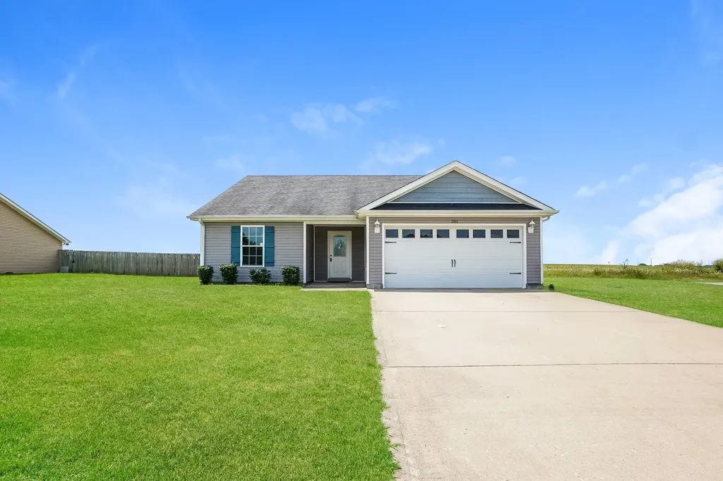 201 Bob White Trail Oak Grove KY 42262