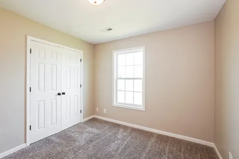 201 Bob White Trail Oak Grove KY 42262