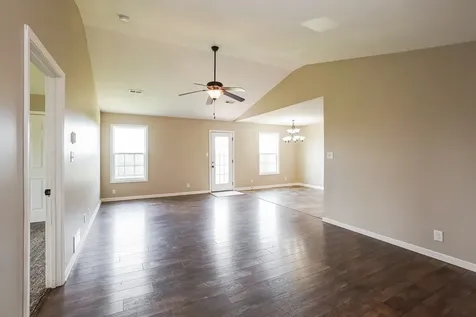 201 Bob White Trail Oak Grove KY 42262