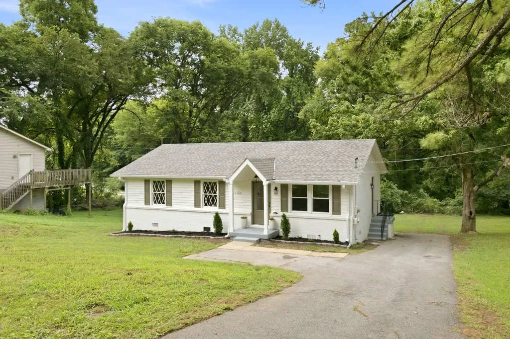 107 Rainbow Circle Columbia TN 38401