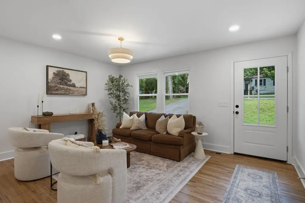 107 Rainbow Circle Columbia TN 38401
