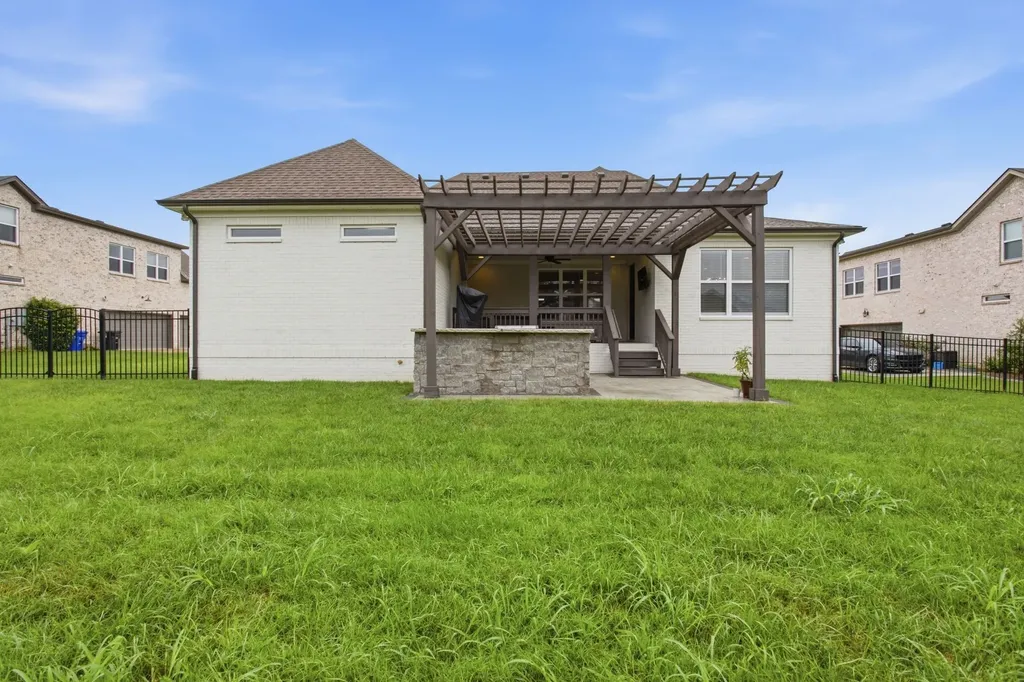 1036 Pretender Way Columbia TN 38401