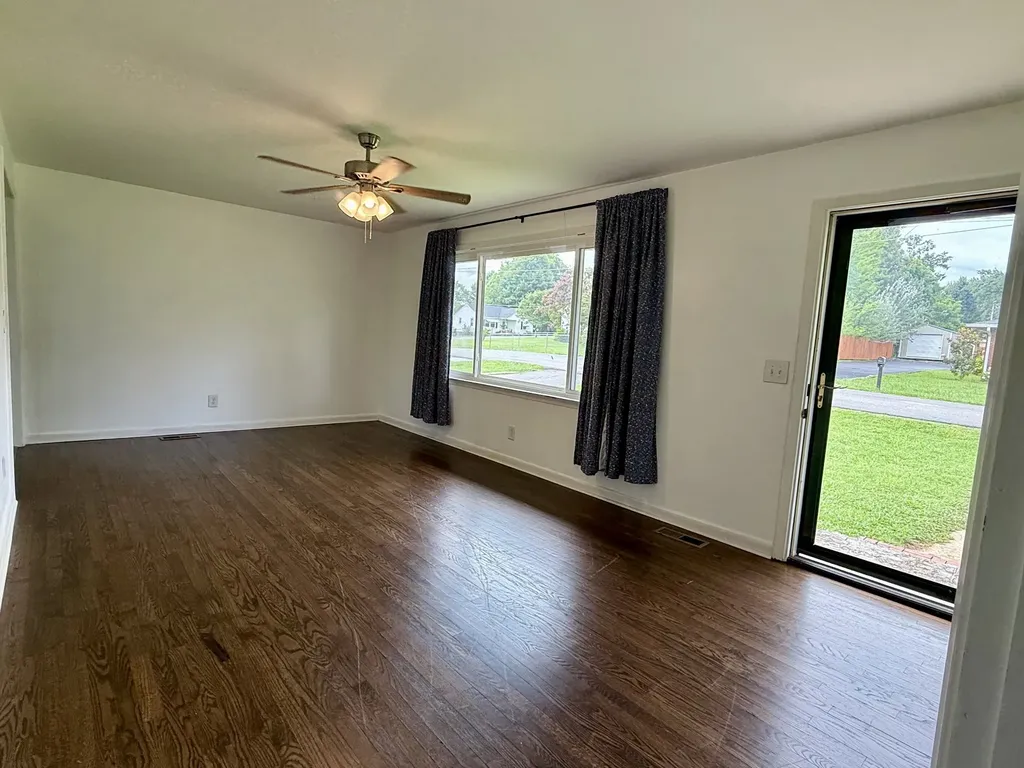 117 Whiteside Street Shelbyville TN 37160