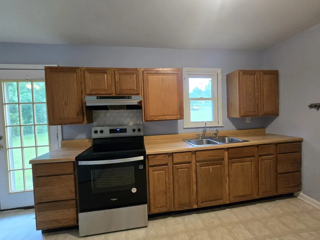 1645 White Drive Lewisburg TN 37091