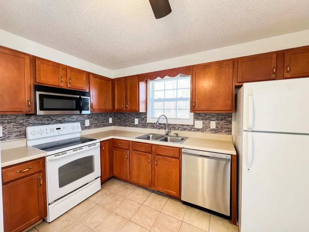 438 Cranklen Circle Clarksville TN 37042