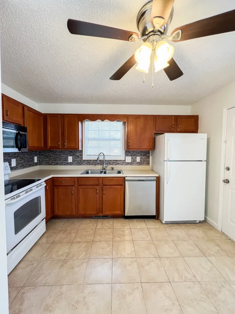 438 Cranklen Circle Clarksville TN 37042