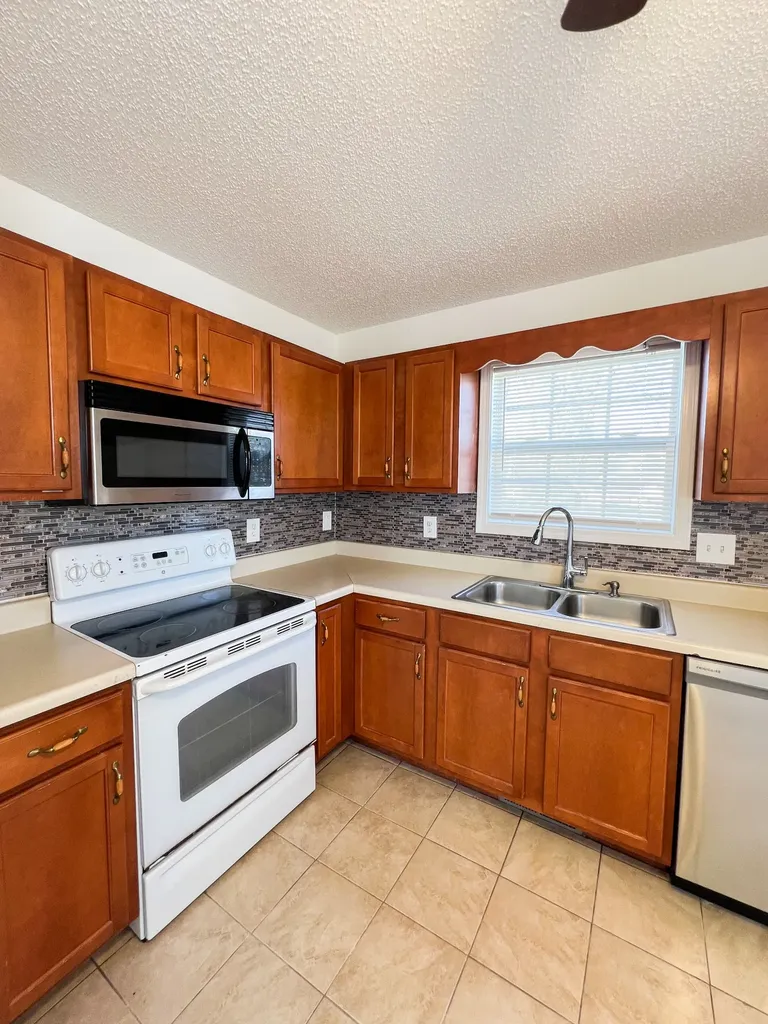 438 Cranklen Circle Clarksville TN 37042