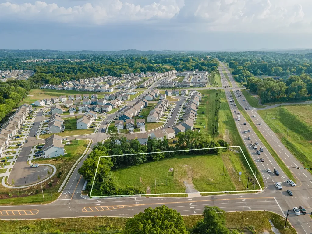 2408 Nashville Highway Columbia TN 38401