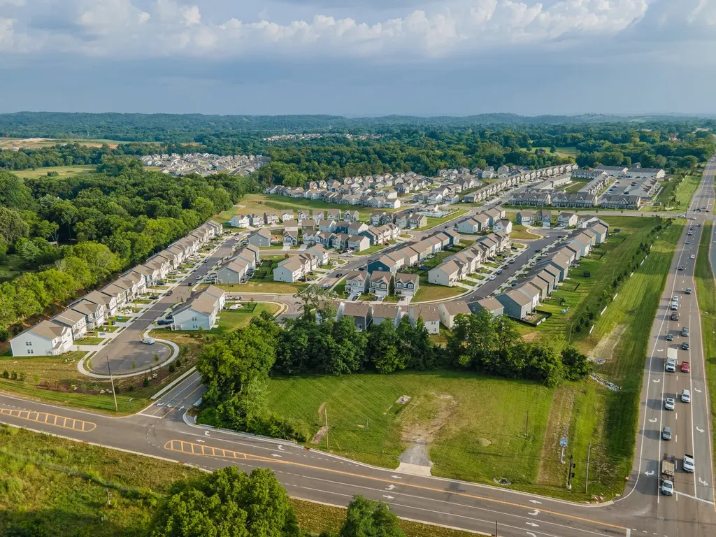 2408 Nashville Highway Columbia TN 38401