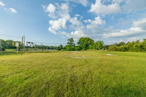 2408 Nashville Highway Columbia TN 38401