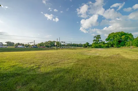 2408 Nashville Highway Columbia TN 38401
