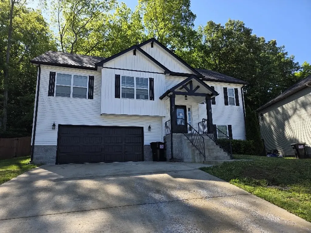 1656 Rains Road Clarksville TN 37042