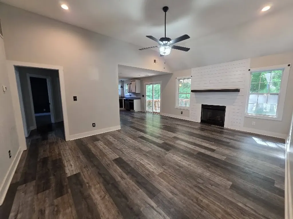 1656 Rains Road Clarksville TN 37042
